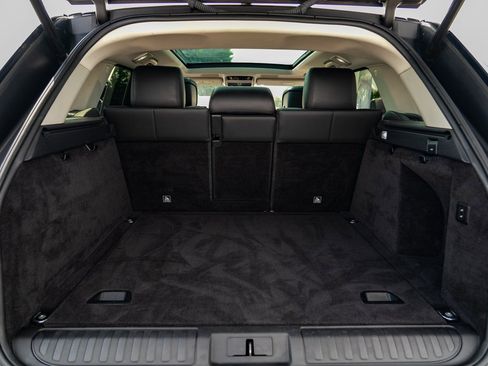 Used 2020 Land Rover Range Rover Sport HSE image 24