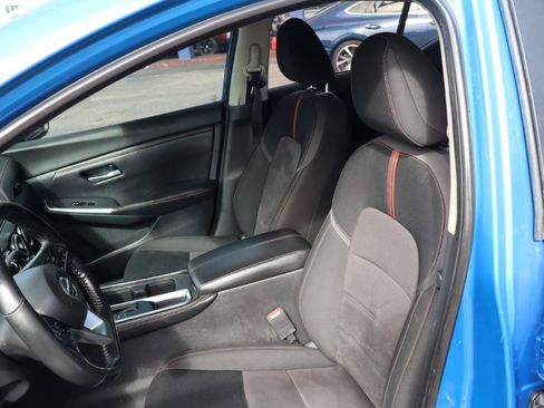 Used 2022 Nissan Sentra SR w/ Electronics Package FWD image 13