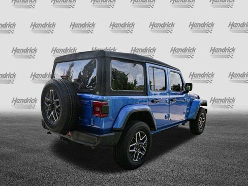 Used 2024 Jeep Wrangler Sahara w/ Safety Group image 10