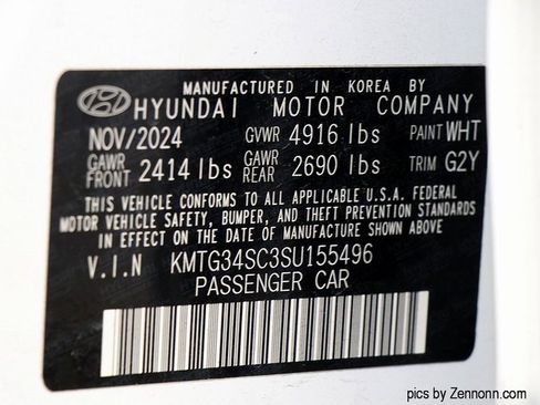 Used 2025 Genesis G70 2.5T image 30