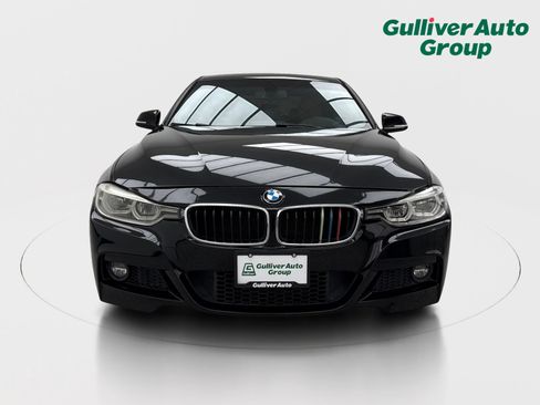 Used 2018 BMW 330i xDrive Sedan w/ M Sport Package AWD/4WD image 14