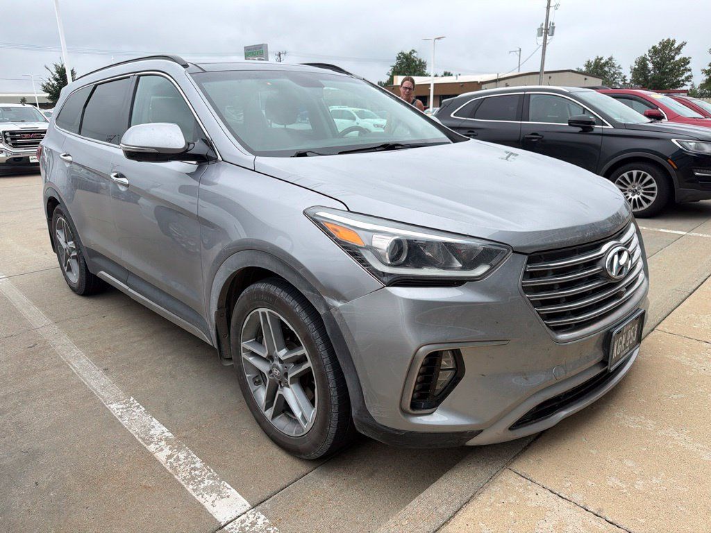 Used 2017 Hyundai Santa Fe Limited AWD/4WD image 2