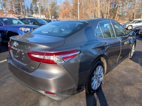 Certified 2018 Toyota Camry LE image 7