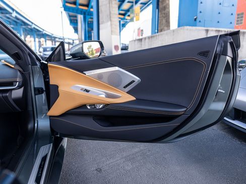 Used 2023 Chevrolet Corvette Stingray Preferred Conv w/ Z51 Performance Package RWD image 47