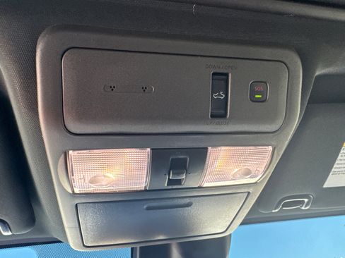 Used 2025 Nissan Frontier PRO-4X w/ Pro Premium Package image 28