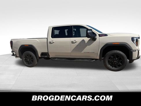 New 2026 GMC Sierra 2500 AT4 AWD/4WD image 2