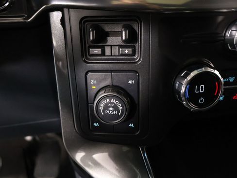 Used 2021 Ford F150 Lariat w/ Equipment Group 502A High AWD/4WD image 9