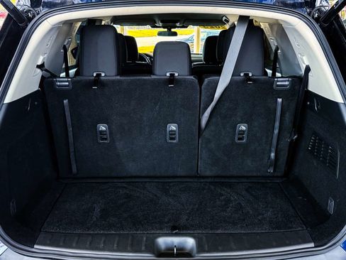 Used 2025 Nissan Pathfinder SV image 31