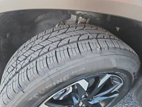 Used 2023 Chevrolet TrailBlazer LT w/ Convenience Package AWD/4WD image 28