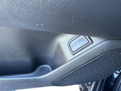 New 2026 Chevrolet Equinox LT w/ Convenience Package II image 15