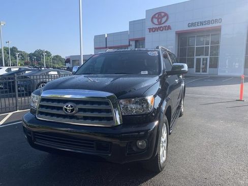 Used 2017 Toyota Sequoia Platinum AWD/4WD image 1