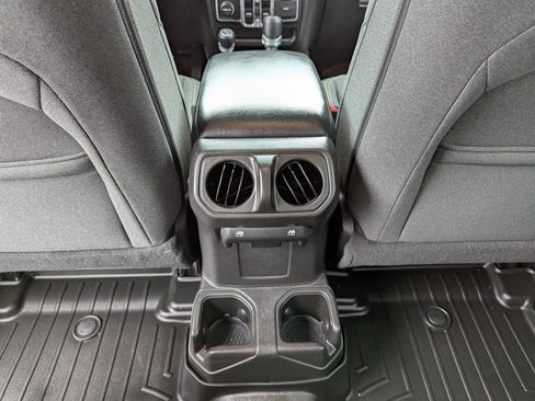 Used 2025 Jeep Wrangler Unlimited Sport AWD/4WD image 38