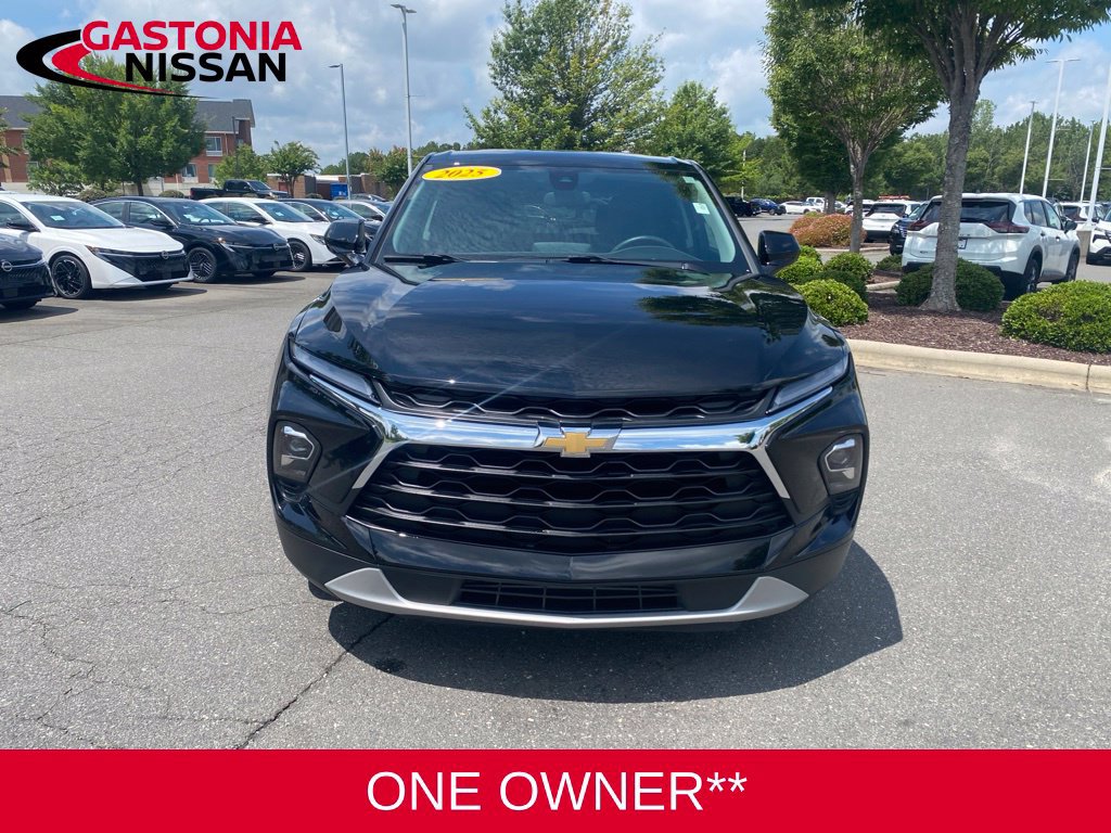 Used 2025 Chevrolet Blazer LT AWD/4WD image 3