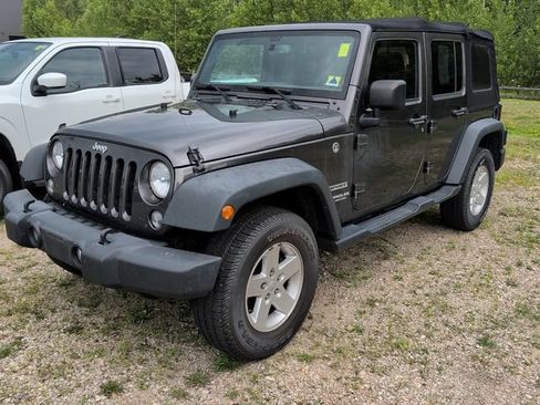 Used 2017 Jeep Wrangler Unlimited Sport w/ Quick Order Package 24S AWD/4WD image 4