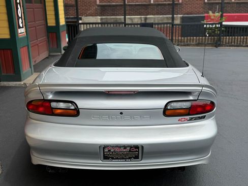 Used 2002 Chevrolet Camaro Z28 w/ Sport Appearance Pkg RWD image 8