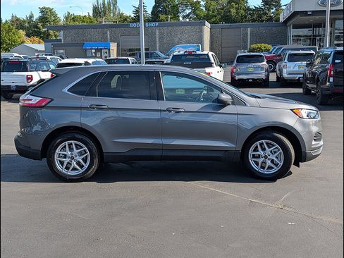 Used 2024 Ford Edge SEL AWD/4WD image 5