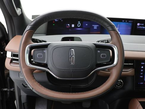 Used 2025 Lincoln Navigator Reserve AWD/4WD image 20