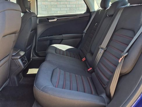 Used 2013 Ford Fusion SE FWD image 17