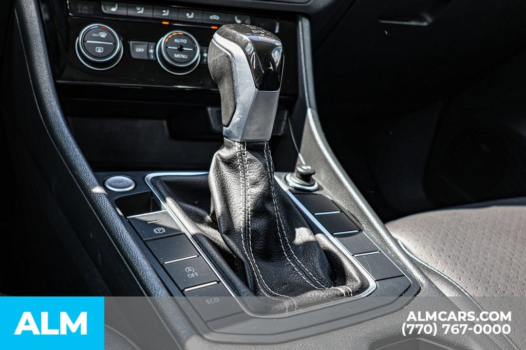 Used 2024 Volkswagen Jetta SE FWD image 39