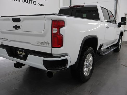 Used 2022 Chevrolet Silverado 3500 High Country w/ Safety Package II AWD/4WD image 4