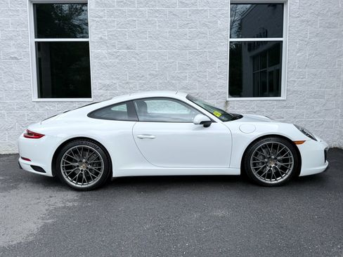 Used 2017 Porsche 911 Carrera 4 AWD/4WD image 34