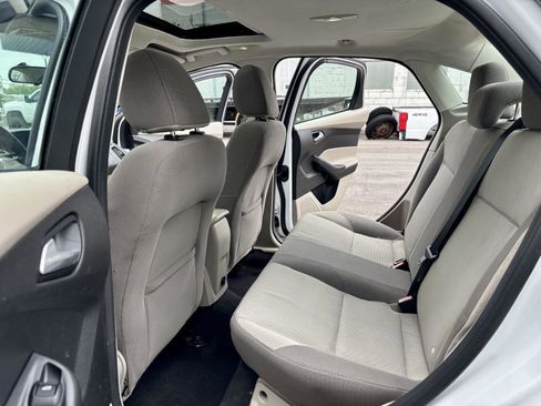 Used 2014 Ford Focus SE FWD image 13