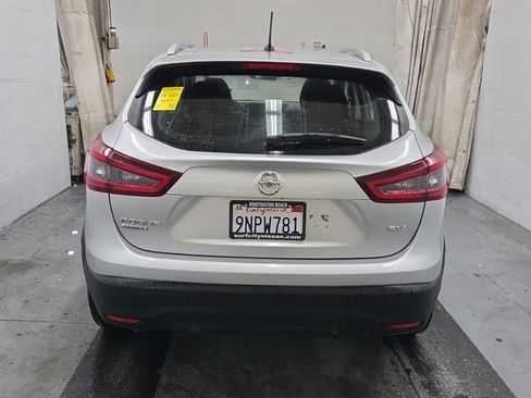 Used 2020 Nissan Rogue Sport SV image 11