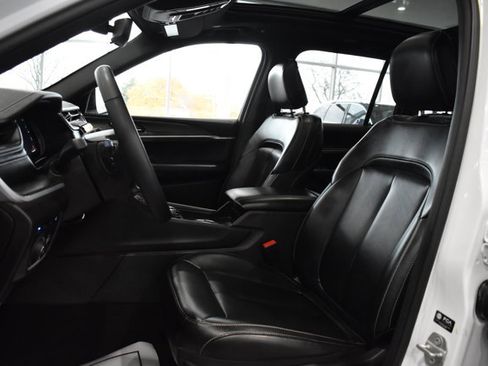 Used 2024 Jeep Grand Cherokee Limited 4xe image 26