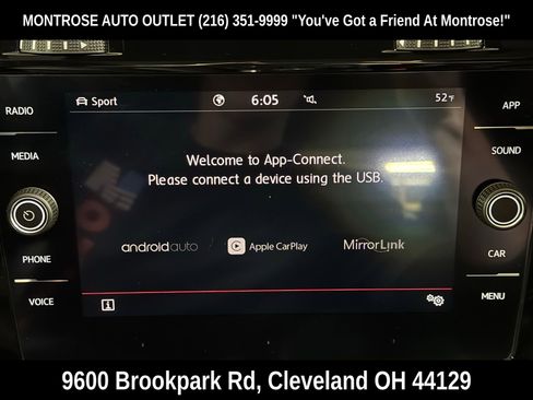 Used 2020 Volkswagen GTI SE image 25