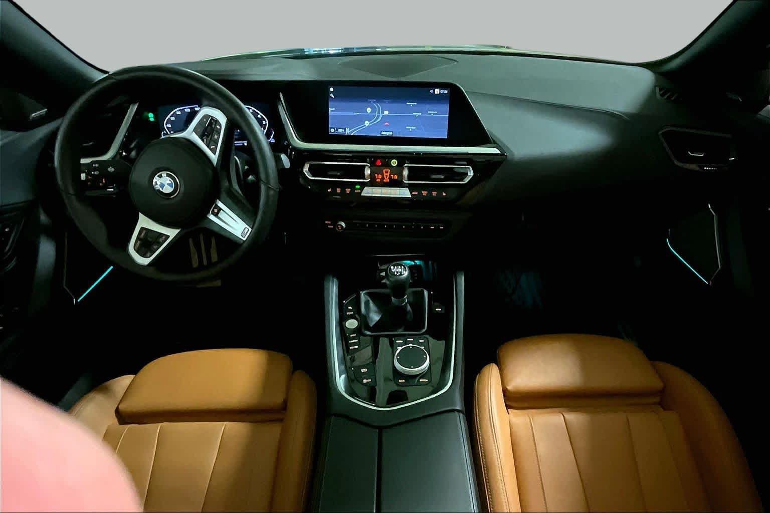 Used 2025 BMW Z4 M40i w/ Edition RWD image 13
