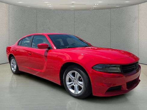 Used 2020 Dodge Charger SXT w/ Leather Interior Group RWD image 13