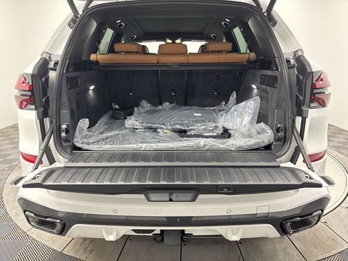 New 2026 BMW X5 xDrive40i w/ M Sport Package AWD/4WD image 21