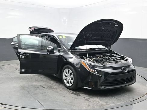 Used 2023 Toyota Corolla LE FWD image 32