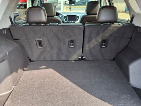 Used 2021 GMC Terrain SLT w/ Infotainment Package II AWD/4WD image 7