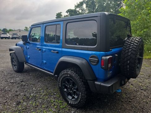 Used 2023 Jeep Wrangler Unlimited w/ Cold Weather Group AWD/4WD image 6