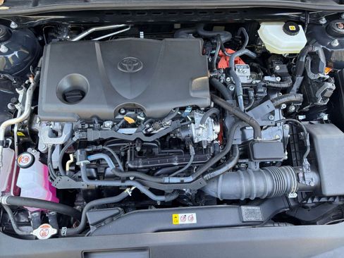 Used 2025 Toyota Camry SE FWD image 32