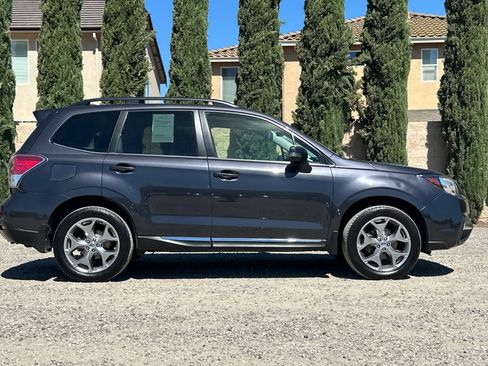 Used 2018 Subaru Forester 2.5i Touring w/ Popular Package #3B AWD/4WD image 3