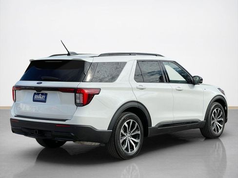 New 2026 Ford Explorer ST-Line image 7