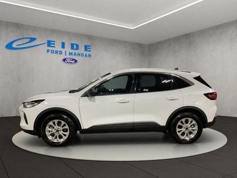 Used 2023 Ford Escape Active w/ Tech Pack #1 image 3