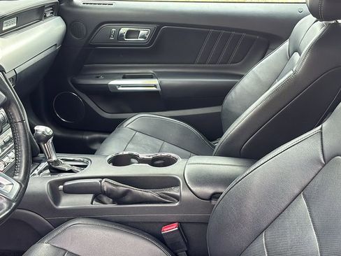 Used 2015 Ford Mustang Premium RWD image 23