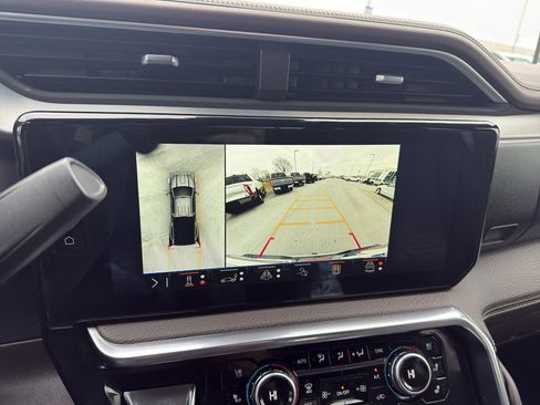 Used 2024 GMC Sierra 3500 Denali w/ Denali Reserve Package image 25