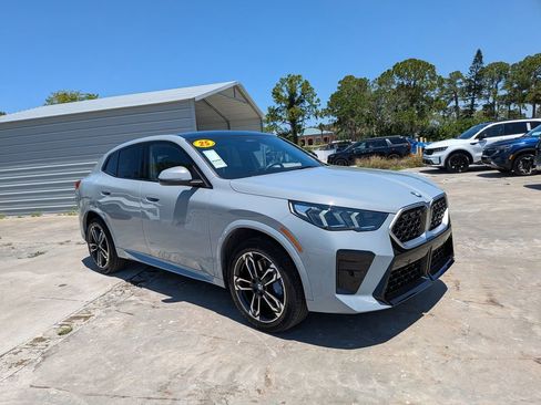 Used 2025 BMW X2 xDrive28i w/ M Sport Package AWD/4WD image 2