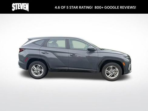 Used 2025 Hyundai Tucson SE AWD/4WD image 8