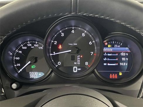 Certified 2025 Porsche Macan image 96