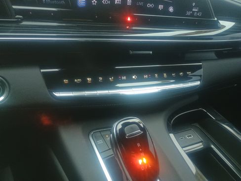 Used 2023 Cadillac Escalade Sport w/ LPO, ONYX Package image 29