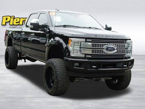 Used 2017 Ford F350 Platinum w/ FX4 Off-Road Package AWD/4WD image 2