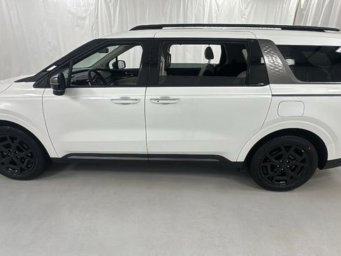 New 2026 Kia Carnival SX w/ SX Dark Edition Package FWD image 6