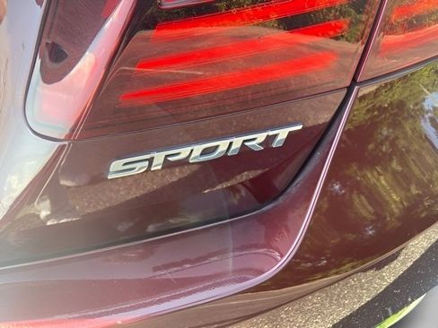 Used 2017 Honda Accord Sport image 13