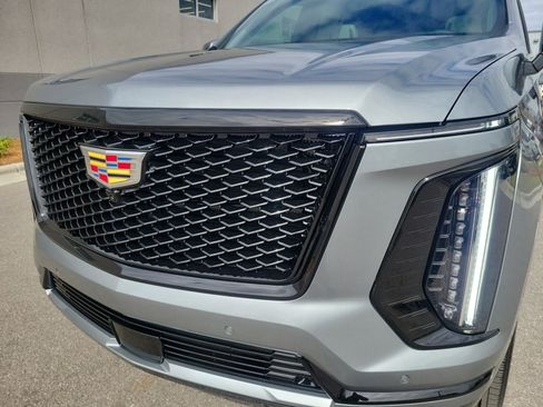 New 2026 Cadillac Escalade Platinum Sport w/ LPO, Floor Liner Package AWD/4WD image 26