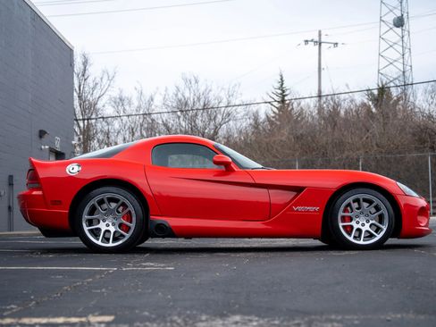Used 2006 Dodge Viper SRT-10 image 9